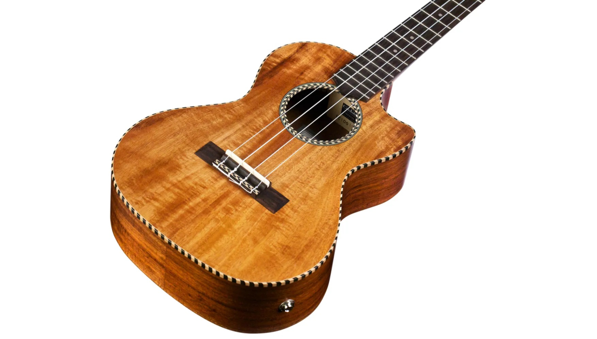 Cordoba 25T-CE Tenor Ukulele, Decke Akazie massiv, Korpus Akazie, Tonabnehmer, Cutaway